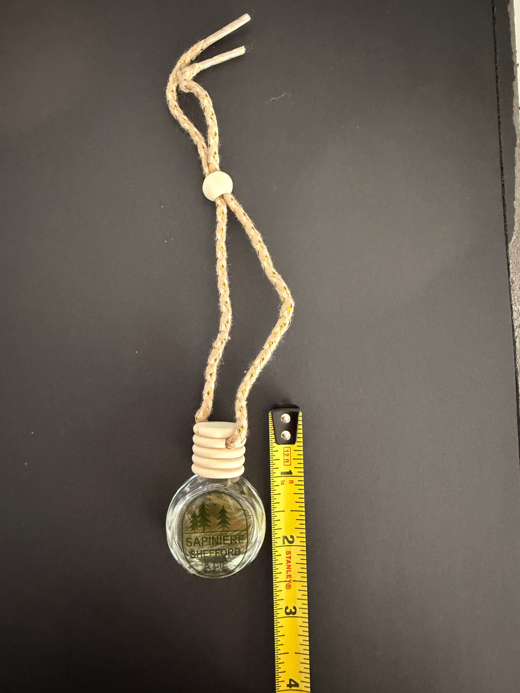 Diffuseur suspendu pour auto et petits espaces