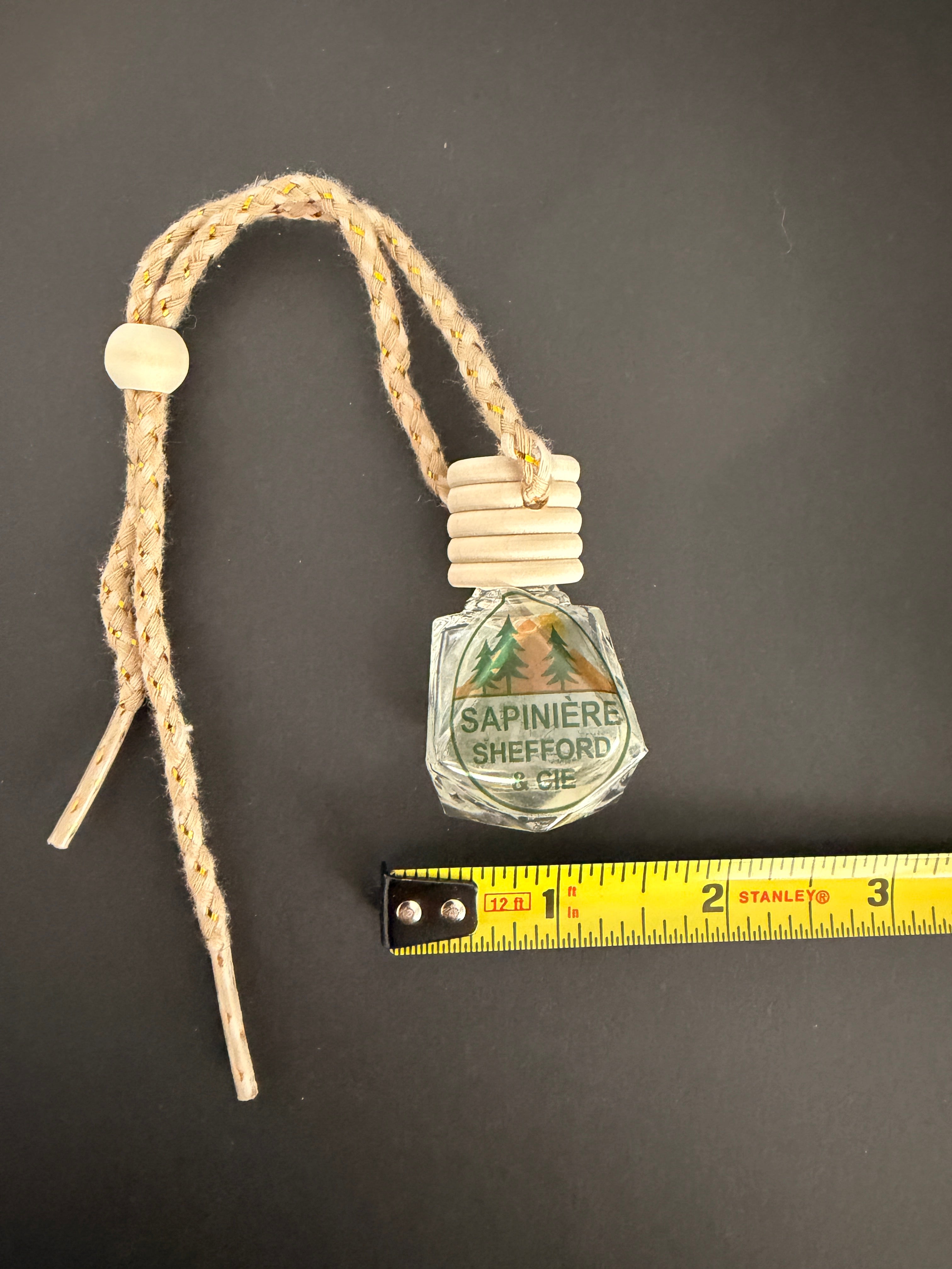 Diffuseur suspendu pour auto et petits espaces