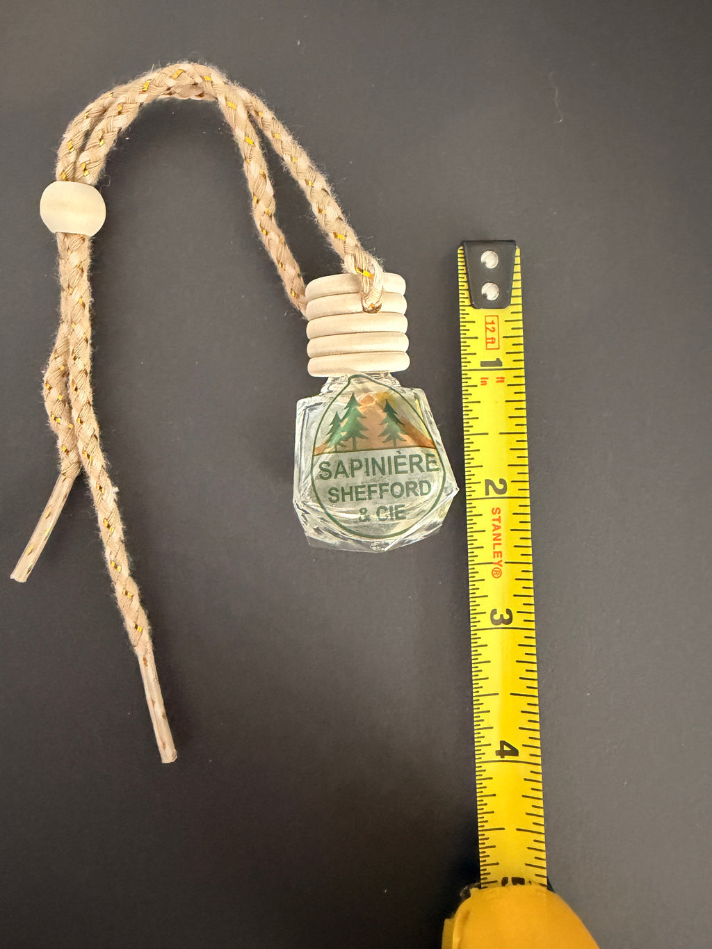 Diffuseur suspendu pour auto et petits espaces